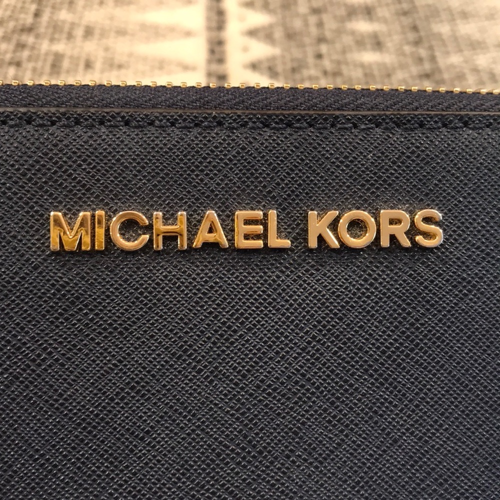 Michael Kors Navy Wallet - Picture 2 of 7